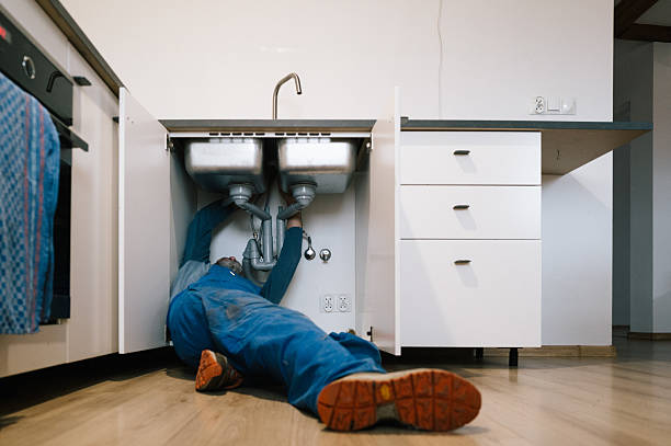 Professional Pipe Repair technician working in Rockbridge, OH